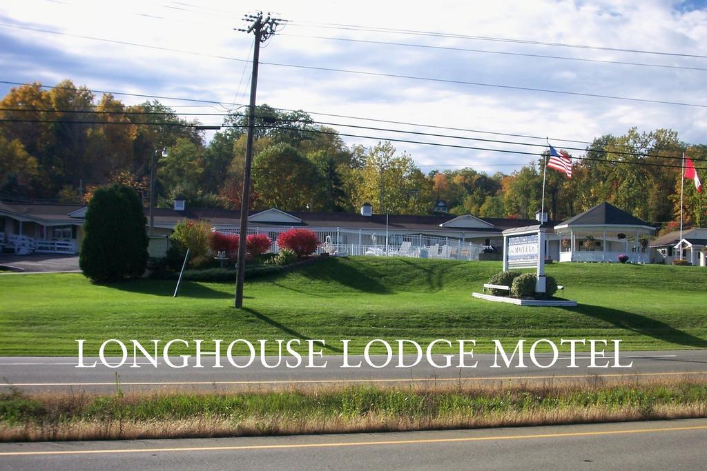 Longhouse Lodge Motel Воткінс-Глен Екстер'єр фото